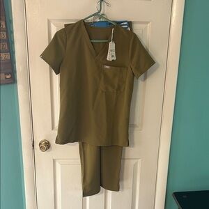 Figs Classic Khaki Scrub Set